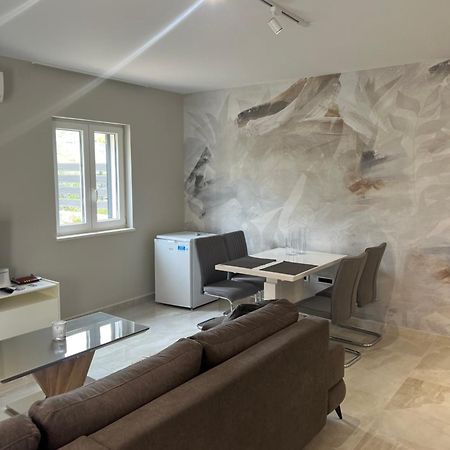 茨雷斯Apartman Linda公寓 外观 照片